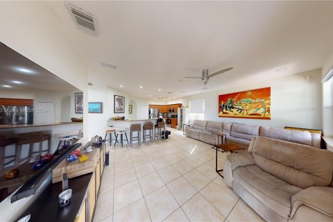 Villa ou maison à vendre à Miami, Floride: 5 chambres, 266.44 m2 № 1401545 - photo 15