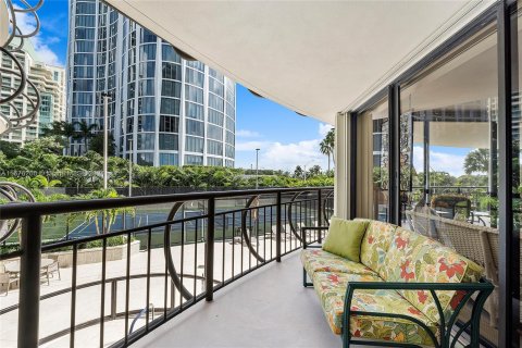 Condo in Miami, Florida, 2 bedrooms  № 1401435 - photo 26