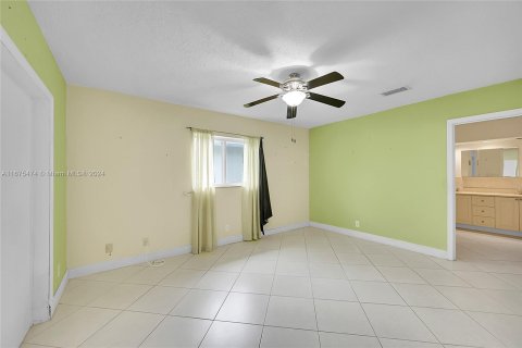 House in Tamarac, Florida 2 bedrooms, 156.26 sq.m. № 1399462 - photo 20