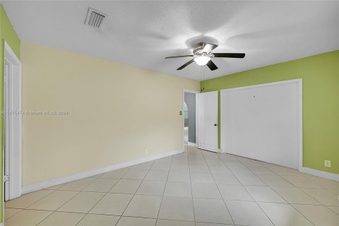 House in Tamarac, Florida 2 bedrooms, 156.26 sq.m. № 1399462 - photo 22