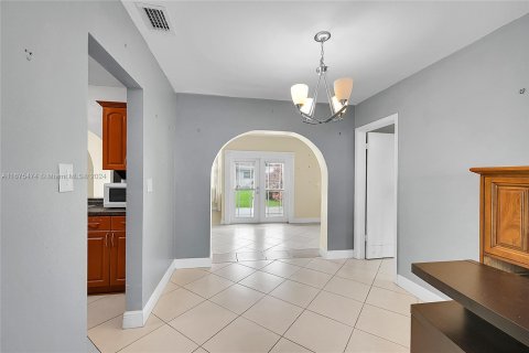 Casa en venta en Tamarac, Florida, 2 dormitorios, 156.26 m2 № 1399462 - foto 11