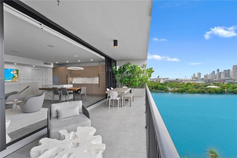 Condominio en venta en Miami, Florida, 1 dormitorio, 95.69 m2 № 1399499 - foto 9