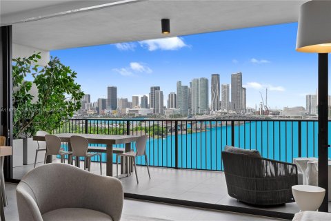 Condominio en venta en Miami, Florida, 1 dormitorio, 95.69 m2 № 1399499 - foto 11