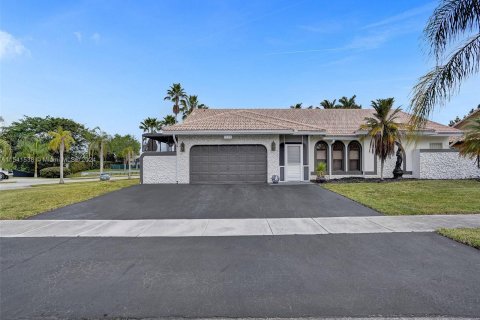 Villa ou maison à vendre à Margate, Floride: 3 chambres, 211.45 m2 № 1040458 - photo 4