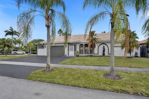 Villa ou maison à vendre à Margate, Floride: 3 chambres, 211.45 m2 № 1040458 - photo 3