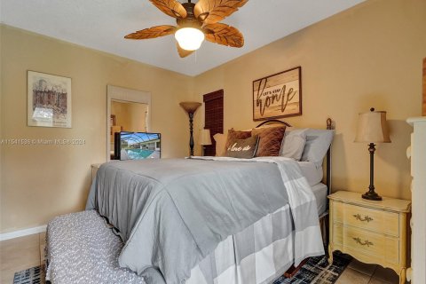 Casa en venta en Margate, Florida, 3 dormitorios, 211.45 m2 № 1040458 - foto 27