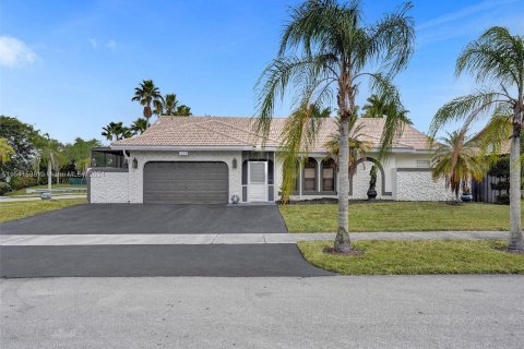Villa ou maison à vendre à Margate, Floride: 3 chambres, 211.45 m2 № 1040458 - photo 2