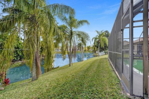 Villa ou maison à vendre à Margate, Floride: 3 chambres, 211.45 m2 № 1040458 - photo 10