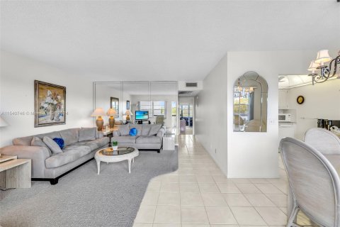 Copropriété à vendre à Deerfield Beach, Floride: 2 chambres, 92.9 m2 № 1040312 - photo 7