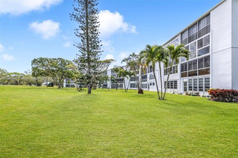 Copropriété à vendre à Deerfield Beach, Floride: 2 chambres, 92.9 m2 № 1040312 - photo 23