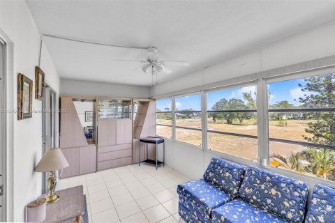 Copropriété à vendre à Deerfield Beach, Floride: 2 chambres, 92.9 m2 № 1040312 - photo 17