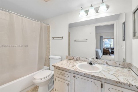 Copropriété à vendre à Deerfield Beach, Floride: 2 chambres, 92.9 m2 № 1040312 - photo 16