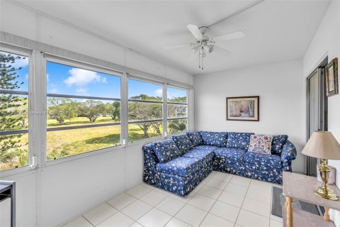 Condo in Deerfield Beach, Florida, 2 bedrooms  № 1040312 - photo 18