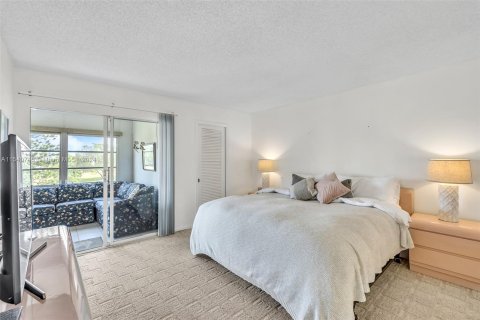 Copropriété à vendre à Deerfield Beach, Floride: 2 chambres, 92.9 m2 № 1040312 - photo 14