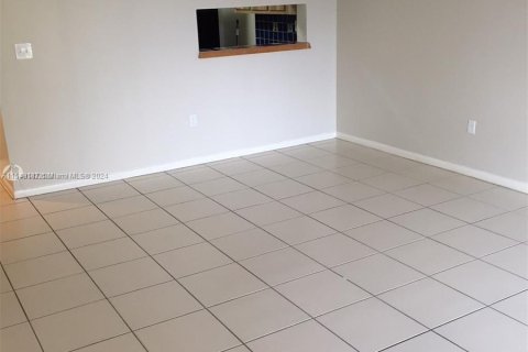 Copropriété à vendre à Miami, Floride: 2 chambres, 89.65 m2 № 1059687 - photo 3