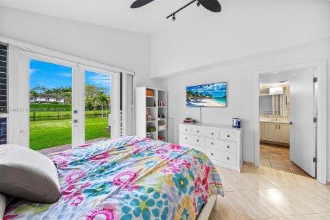 Villa ou maison à vendre à South Miami, Floride: 4 chambres, 360.74 m2 № 1050631 - photo 24