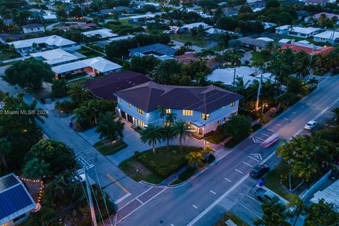 Villa ou maison à vendre à Lauderdale-by-the-Sea, Floride: 8 chambres, 612.04 m2 № 1095305 - photo 28