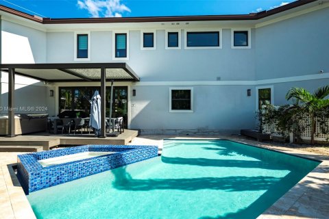 Villa ou maison à vendre à Lauderdale-by-the-Sea, Floride: 8 chambres, 612.04 m2 № 1095305 - photo 25