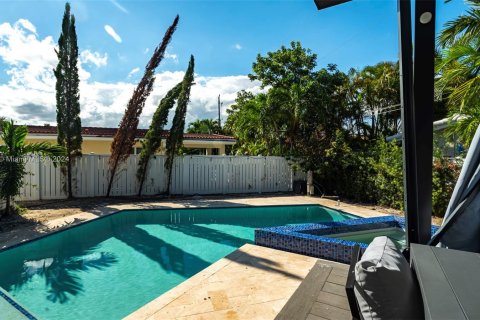 Villa ou maison à vendre à Lauderdale-by-the-Sea, Floride: 8 chambres, 612.04 m2 № 1095305 - photo 23