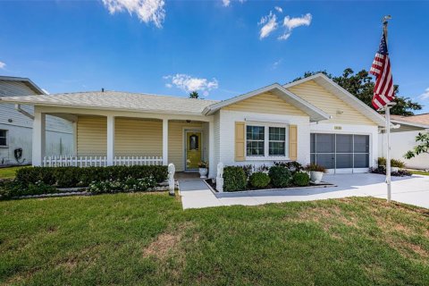 Villa ou maison à vendre à New Port Richey, Floride: 2 chambres, 114.27 m2 № 1287288 - photo 1