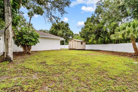 House in Sarasota, Florida 2 bedrooms, 131.18 sq.m. № 1341333 - photo 8