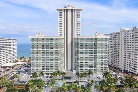 Condominio en venta en Fort Lauderdale, Florida, 2 dormitorios, 153.2 m2 № 1050153 - foto 4