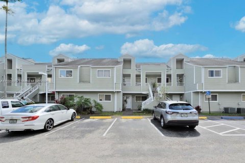 Copropriété à vendre à Oakland Park, Floride: 2 chambres, 94.76 m2 № 1223961 - photo 2