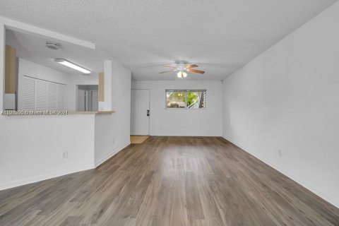 Copropriété à vendre à Oakland Park, Floride: 2 chambres, 94.76 m2 № 1223961 - photo 4