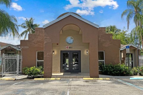 Copropriété à vendre à Pembroke Pines, Floride: 2 chambres, 89.28 m2 № 1216520 - photo 28