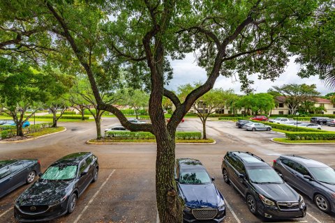 Condo in Coconut Creek, Florida, 2 bedrooms  № 1228770 - photo 4