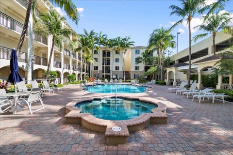 Condominio en venta en Boynton Beach, Florida, 2 dormitorios, 97.36 m2 № 1207648 - foto 3