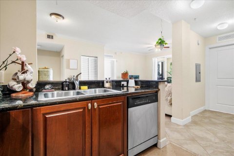 Condo in Boynton Beach, Florida, 2 bedrooms  № 1207648 - photo 22