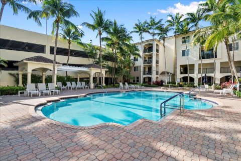 Condominio en venta en Boynton Beach, Florida, 2 dormitorios, 97.36 m2 № 1207648 - foto 2