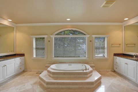 House in Boca Raton, Florida 4 bedrooms, 375.23 sq.m. № 1081362 - photo 21