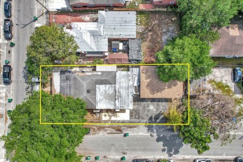 Commercial property in Miami, Florida 284 sq.m. № 1072902 - photo 9