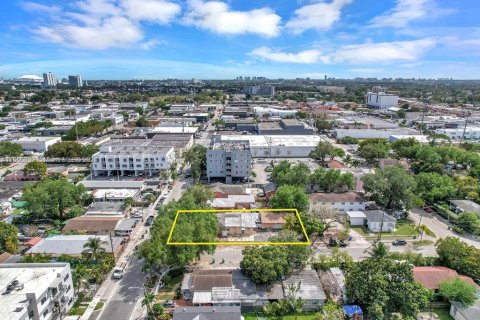 Commercial property in Miami, Florida 284 sq.m. № 1072902 - photo 8