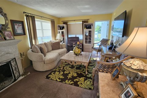 Condo in Lauderhill, Florida, 2 bedrooms  № 1075819 - photo 22