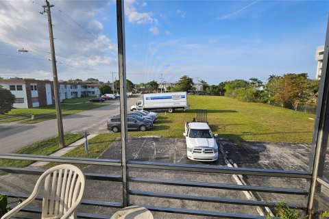 Condo in Lauderhill, Florida, 2 bedrooms  № 1075819 - photo 20