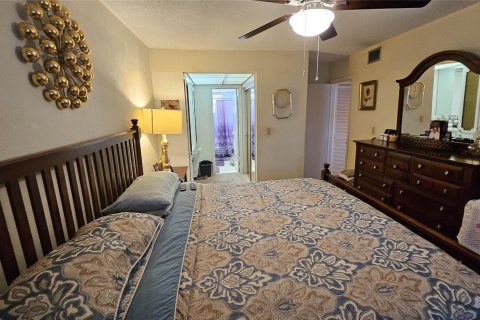 Condo in Lauderhill, Florida, 2 bedrooms  № 1075819 - photo 8