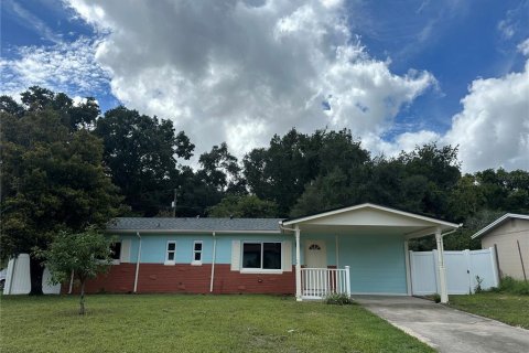 Villa ou maison à vendre à Orlando, Floride: 4 chambres, 108.7 m2 № 1359826 - photo 1