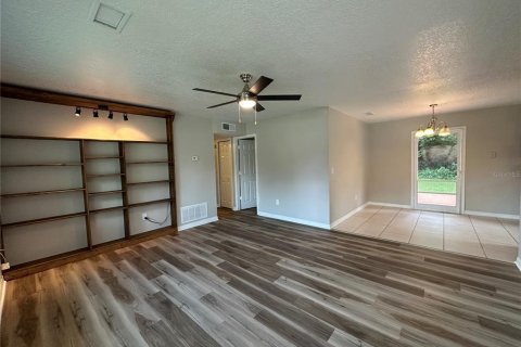 Casa en venta en Orlando, Florida, 4 dormitorios, 108.7 m2 № 1359826 - foto 3