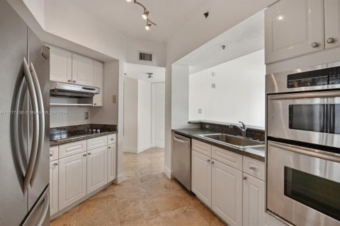 Condo in Miami Beach, Florida, 3 bedrooms  № 1407657 - photo 4