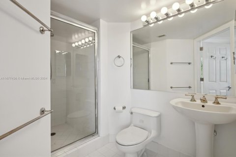 Condo in Miami Beach, Florida, 3 bedrooms  № 1407657 - photo 11