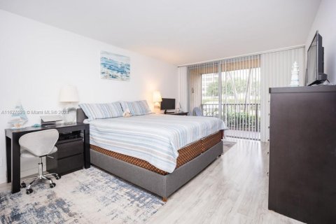 Copropriété à vendre à Hallandale Beach, Floride: 1 chambre, 76.18 m2 № 1281741 - photo 29