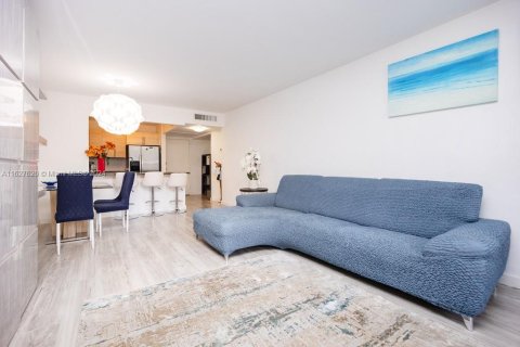 Copropriété à vendre à Hallandale Beach, Floride: 1 chambre, 76.18 m2 № 1281741 - photo 17