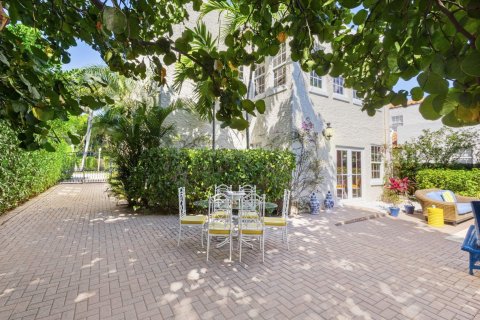 Villa ou maison à vendre à West Palm Beach, Floride: 5 chambres, 313.64 m2 № 1068212 - photo 1