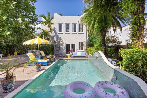 Villa ou maison à vendre à West Palm Beach, Floride: 5 chambres, 313.64 m2 № 1068212 - photo 2