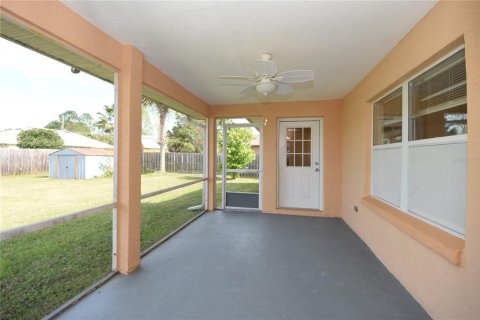 House in Palm Coast, Florida 3 bedrooms, 137.4 sq.m. № 1062128 - photo 17