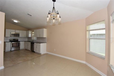 House in Palm Coast, Florida 3 bedrooms, 137.4 sq.m. № 1062128 - photo 10