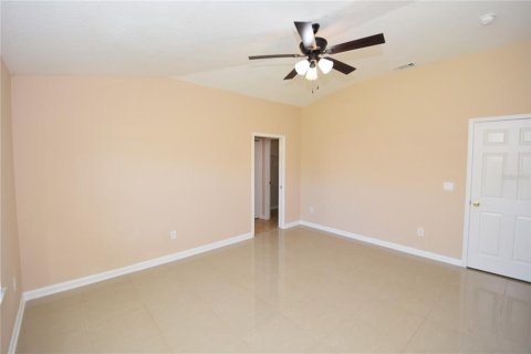 House in Palm Coast, Florida 3 bedrooms, 137.4 sq.m. № 1062128 - photo 21